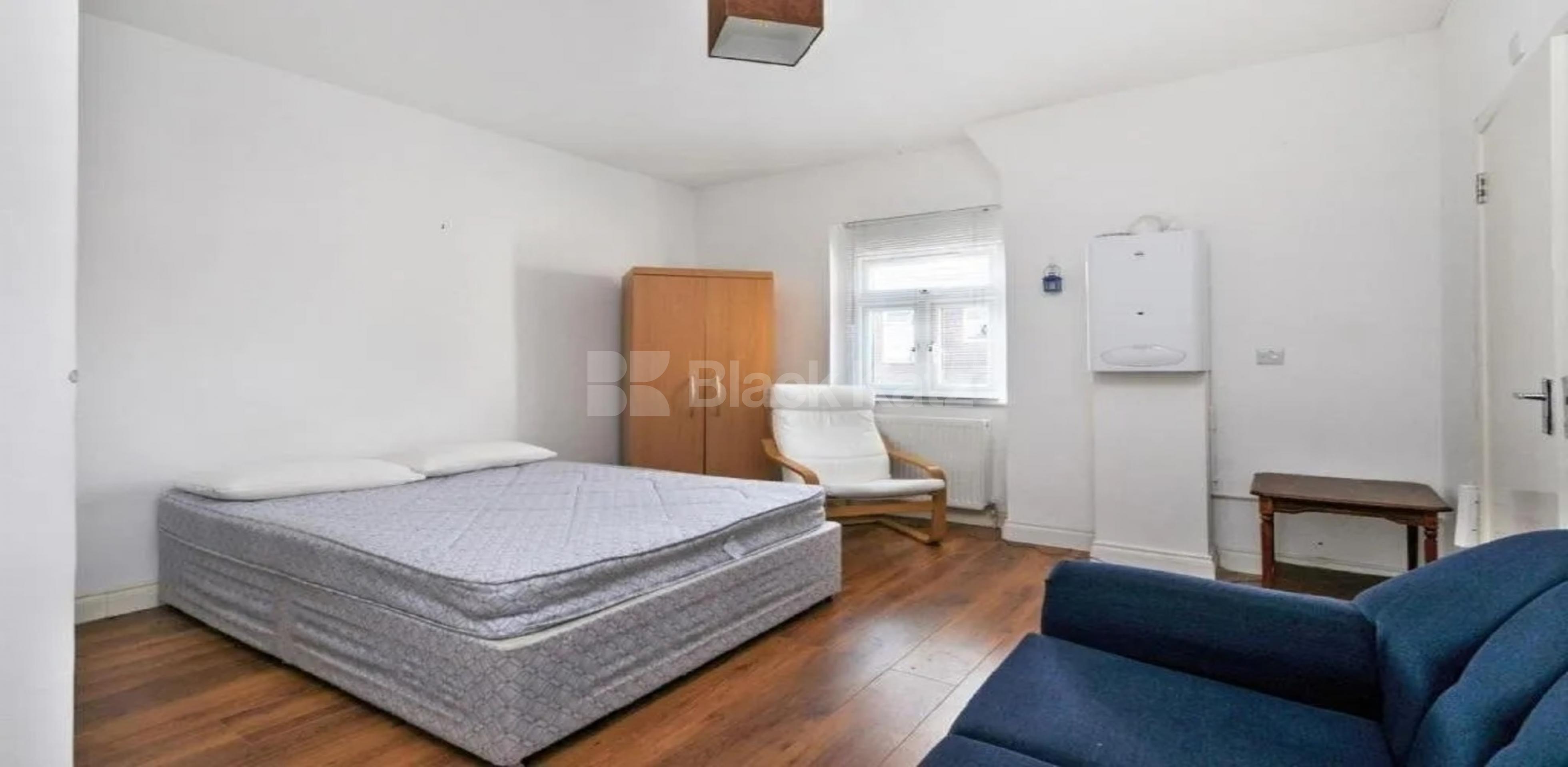 			NEW INSTRUCTION!, Studio Apartment, 1 bath, 1 reception Apartment			 Mount View Road, FINSBURY PARK-STROUD GREEN n4